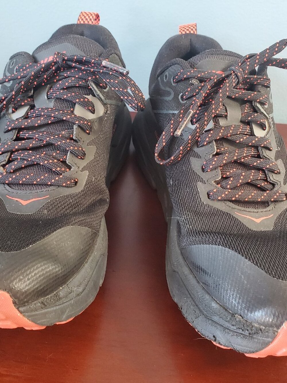 Hoka Women's Challenger ATR Gore-Tex runing shoes size 9 black and pink
